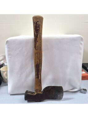 Vintage True Temper No. 60 Underhill Hatchet With 14" Wooden Handle Steel Blade